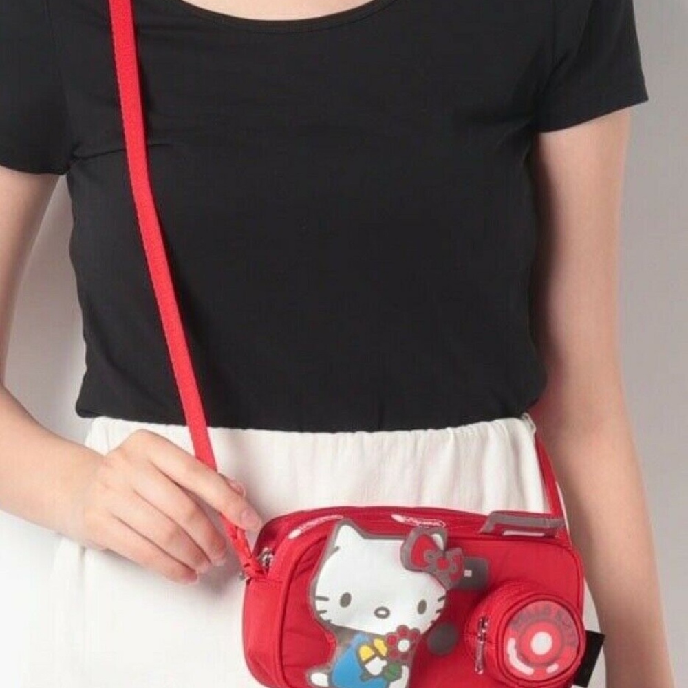 LeSportsac x Hello Kitty Camera Bag - Picture 7 of 7